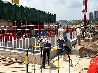 Y084 Dọc loại ống nền tảng hố Guardrail 