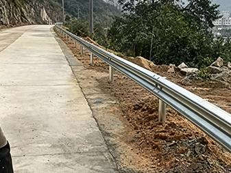 T032 s&oacute;ng Guardrail 
