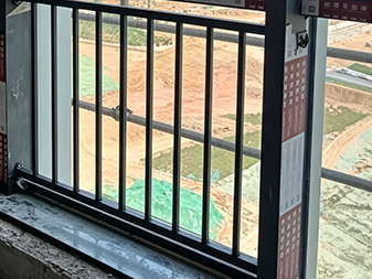 Y065 Cửa sổ bảo vệ r&agrave;o chắn 
